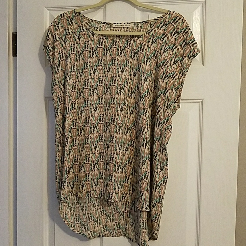 Women's short sleeved dress blouse
